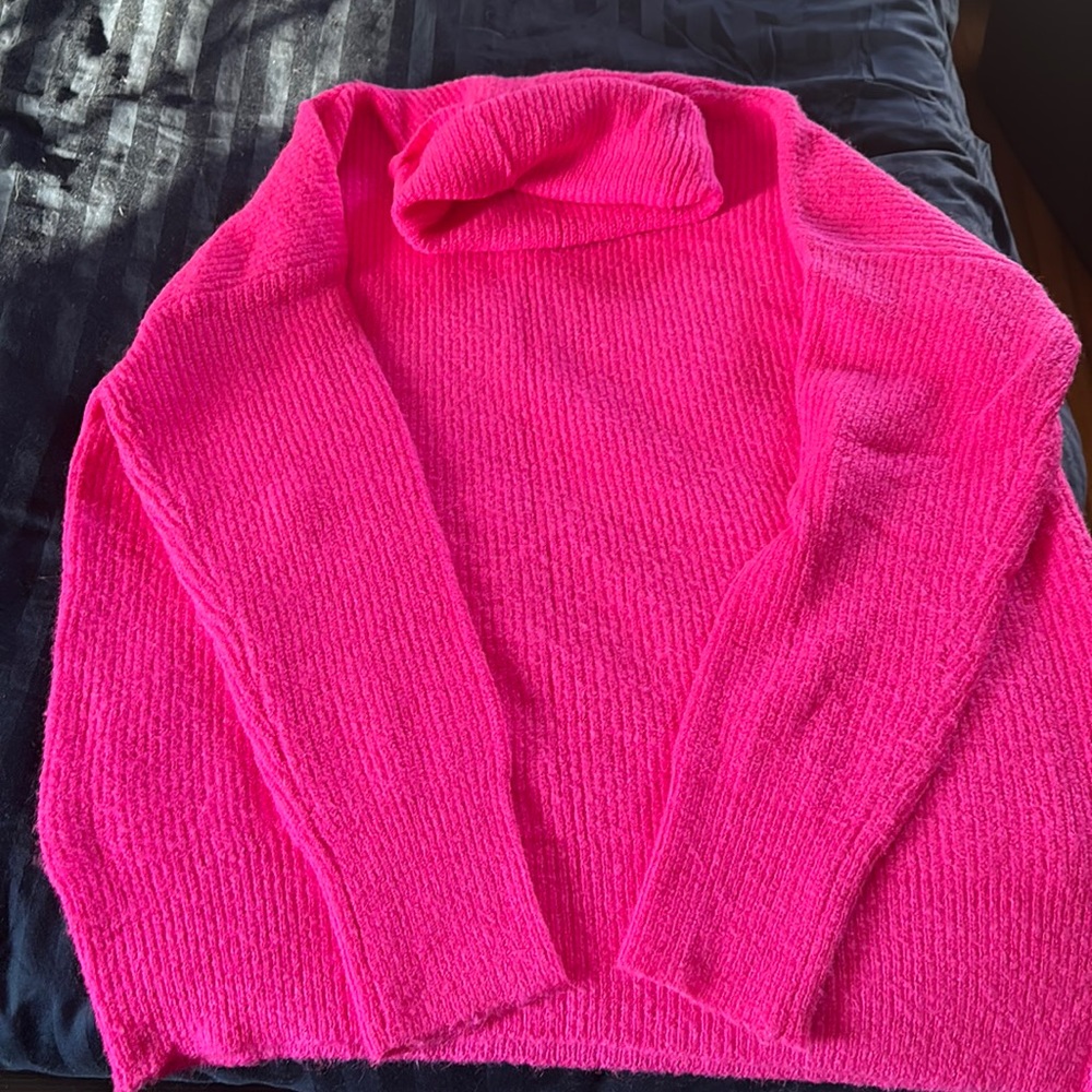 Dreamers neon pink turtleneck sweater, size M/L, very good condition